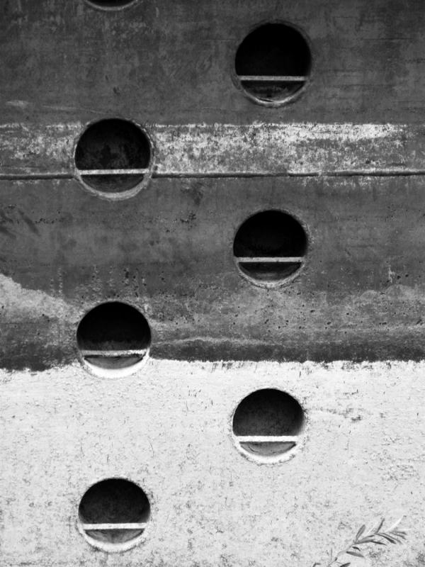 échelle dans coque de péniche (die Boot-scala in einem Lastkahnrumpf)