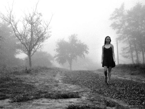 femme dans la brume (frau im Nebel)